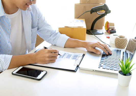 Unlocking-Growth-Potential-Why-Outsourcing-is-Vital-for-Scaling-Your-E-commerce-Business eCommerce Paradise