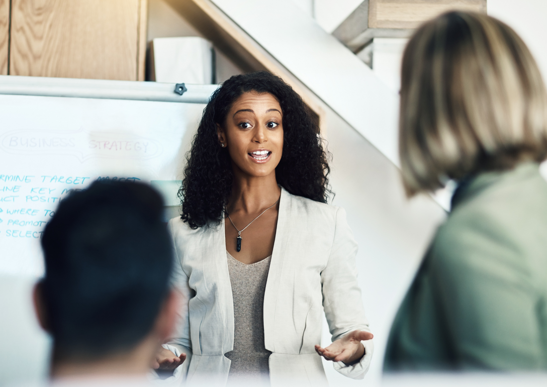 Mastering-Sales-Presentations-A-Comprehensive-Guide-to-Elevating-Your-Pitch eCommerce Paradise